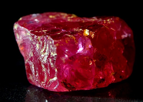 Рубин (ruby) - горячая кровь Дракона, камень жизни и любви