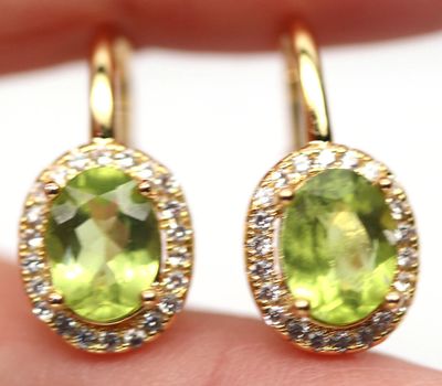 Yaşıl Peridot və CZ ilə bəzədilmiş 925 əyar Gümüş Sırğa.