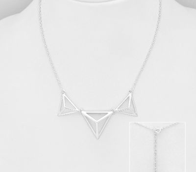 Malın səhifəsinə keç 925 Sterling Silver Pyramid Necklace