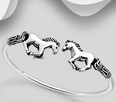 Malın səhifəsinə keç 925 Sterling Silver Oxidized Horse Cuff Bracelet