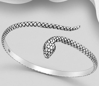 Malın səhifəsinə keç 925 Sterling Silver Oxidized Snake Cuff Bracelet