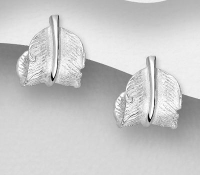 Malın səhifəsinə keç 925 Sterling Silver Matt Feather Push-Back Earrings