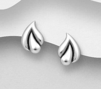 Malın səhifəsinə keç 925 Sterling Silver Oxidized Push-Back Earrings