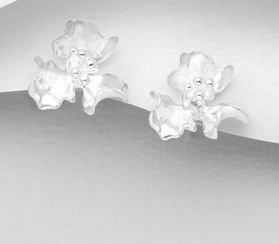 Malın səhifəsinə keç 925 Sterling Silver Flower Push-Back Earrings