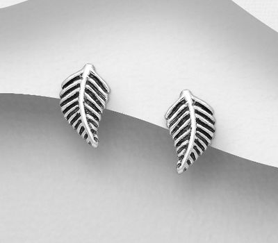 Malın səhifəsinə keç 925 Sterling Silver Oxidized Leaf Push-Back Earrings
