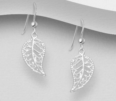Malın səhifəsinə keç 925 Sterling Silver Leaf Earrings