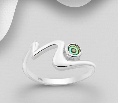 Malın səhifəsinə keç 925 Sterling Silver Ring Decorated with Shell
