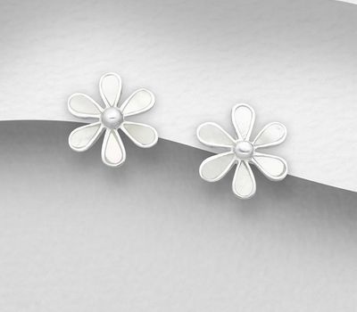 925 Sterling Silver Flower Push-Back Earrings Decorated with Shell