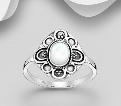 Şəkli böyütmək üçün tiklayın 925 Sterling Silver Oxidized Oval Ring, Decorated with Shell