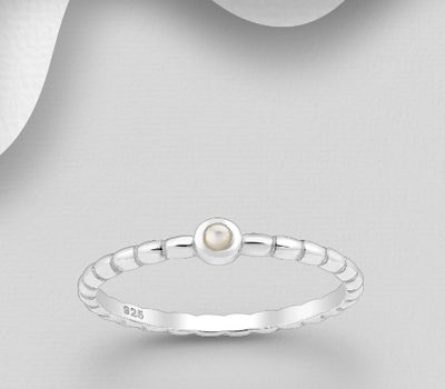 925 Sterling Silver Ring, Decorated with Shell