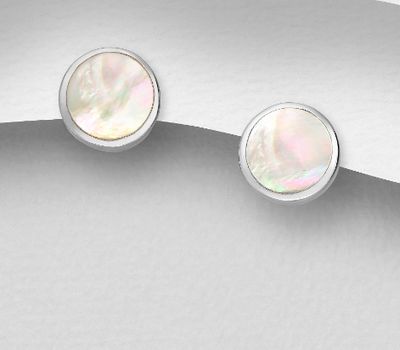 Malın səhifəsinə keç 925 Sterling Silver Circle Push-Back Earrings, Decorated with Shell
