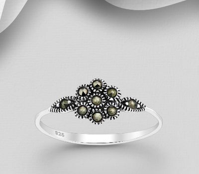 Şəkli böyütmək üçün tiklayın 925 Sterling Silver Flower Ring Decorated With Marcasite