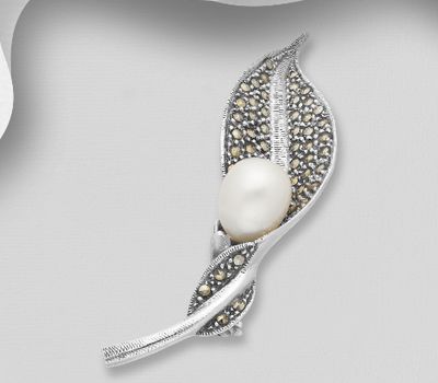 Şəkli böyütmək üçün tiklayın 925 Sterling Silver Leaf Brooch Decorated With Fresh Water Pearl and Marcasite