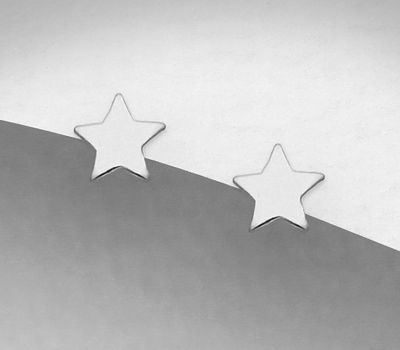 Şəkli böyütmək üçün tiklayın 925 Sterling Silver Star Push-Back Earrings