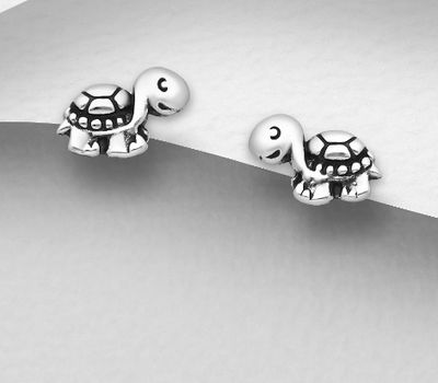 Şəkli böyütmək üçün tiklayın 925 Sterling Silver Oxidized Turtle Push-Back Earrings