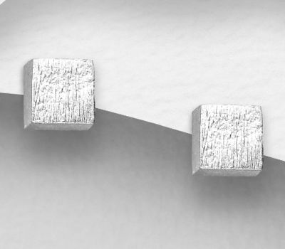 Malın səhifəsinə keç 925 Sterling Silver Matt Dice Push-Back Earrings