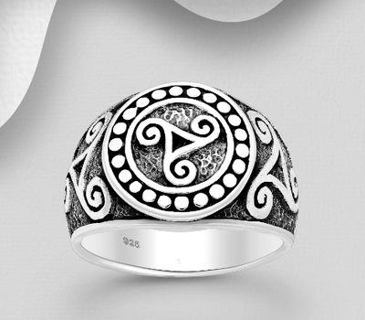 Şəkli böyütmək üçün tiklayın 925 Sterling Silver Oxidized Triskelion Ring