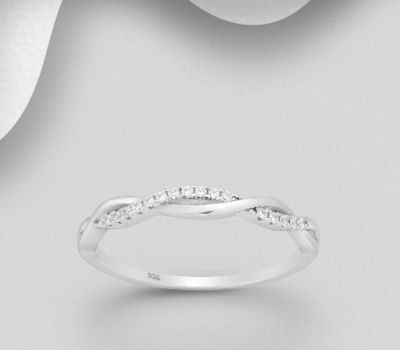 Şəkli böyütmək üçün tiklayın 925 Sterling Silver Ring, Decorated With CZ Simulated Diamonds