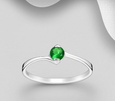 Şəkli böyütmək üçün tiklayın 925 Sterling Silver Solitaire Ring, Decorated with CZ Simulated Diamonds