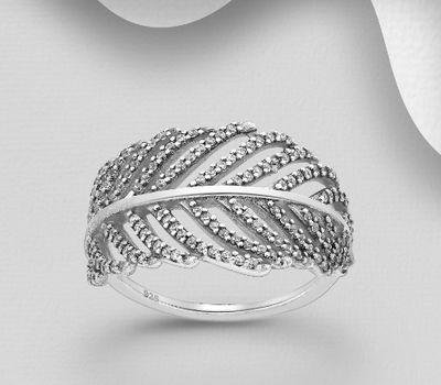 Şəkli böyütmək üçün tiklayın 925 Sterling Silver Leaf Ring Decorated with CZ Simulated Diamonds