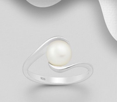 Şəkli böyütmək üçün tiklayın 925 Sterling Silver Ring, Decorated with Freshwater Pearl