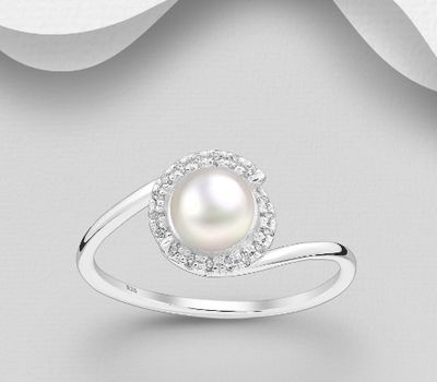 925 Sterling Silver Halo Ring, Decorated with Freshwater Pearl and CZ Simulated Diamonds