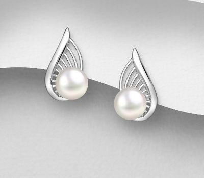 Şəkli böyütmək üçün tiklayın 925 Sterling Silver Push-Back Earrings, Decorated with Freshwater Pearls
