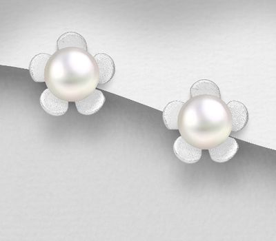 925 Sterling Silver Matt Flower Push-Back Earrings, Decorated with Freshwater Pearls