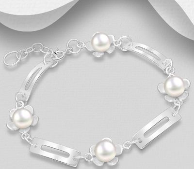 Malın səhifəsinə keç 925 Sterling Silver Flower Bracelet, Decorated with FreshWater Pearls