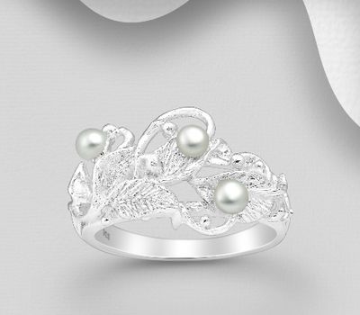 925 Sterling Silver Leaf Ring, Decorated with Freshwater Pearls