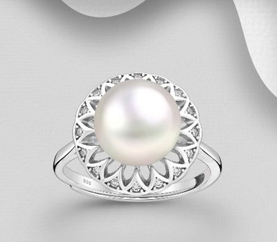 925 Sterling Silver Flower Ring, Decorated with CZ Simulated Diamonds and Freshwater Pearl