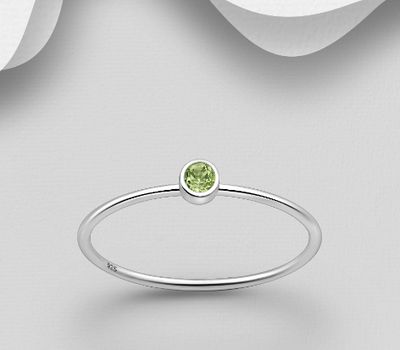 Malın səhifəsinə keç 925 Sterling Silver Solitaire Ring, Decorated with Peridot