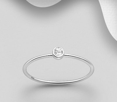 925 Sterling Silver Solitaire Ring, Decorated with White Topaz