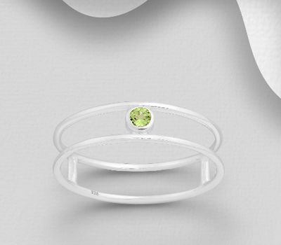 925 Sterling Silver Solitaire Ring, Decorated with Peridot