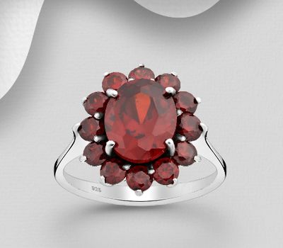 925 Sterling Silver Ring, Decorated with Garnet