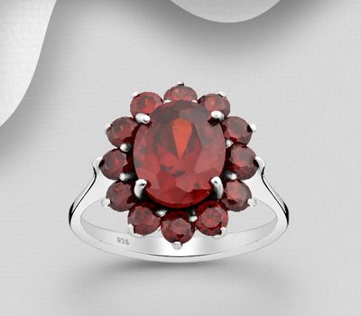 Şəkli böyütmək üçün tiklayın 925 Sterling Silver Ring, Decorated with Garnet