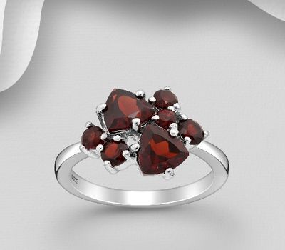 Şəkli böyütmək üçün tiklayın 925 Sterling Silver Ring, Decorated with Garnet or Sky-Blue Topaz