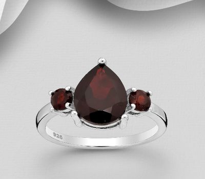 Şəkli böyütmək üçün tiklayın 925 Sterling Silver Droplet Ring, Decorated with Garnet