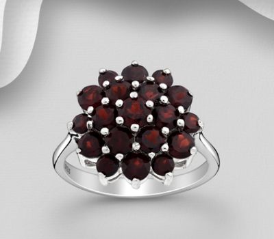 Şəkli böyütmək üçün tiklayın La Preciada - 925 Sterling Silver Ring, Decorated with Garnet