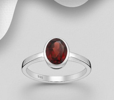 925 Sterling Silver Oval Ring, Decorated with Garnet