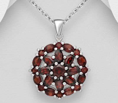 Şəkli böyütmək üçün tiklayın La Preciada - 925 Sterling Silver Pendant, Decorated with Garnet