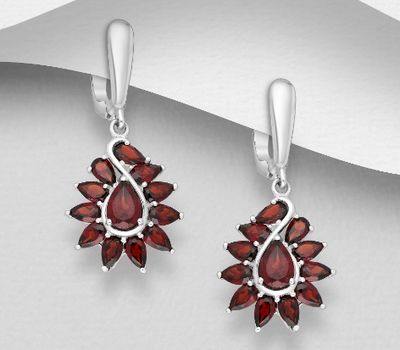 Şəkli böyütmək üçün tiklayın La Preciada - 925 Sterling Silver Omega Lock Earrings, Decorated with Garnet