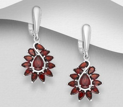 La Preciada - 925 Sterling Silver Omega Lock Earrings, Decorated with Garnet