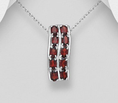 La Preciada - 925 Sterling Silver Pendant, Decorated with Garnet