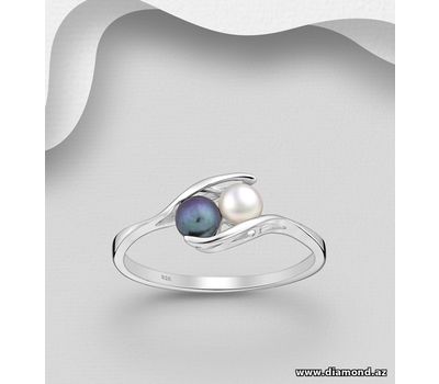925 Sterling Silver Ring, Decorated with Freshwater Pearls