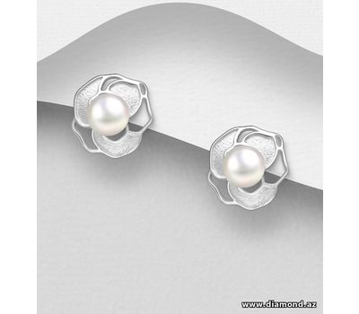 925 Sterling Silver Flower Push-Back Earring, Decorated with FreshWater Pearls