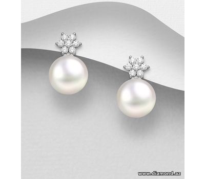 Şəkli böyütmək üçün tiklayın 925 Sterling Silver Flower Push-Back Earrings, Decorated with CZ Simulated Diamonds and Freshwater Pearls