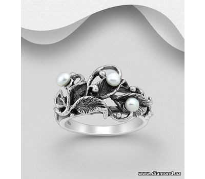 925 Sterling Silver Oxidized Leaf Ring, Decorated with Freshwater Pearls