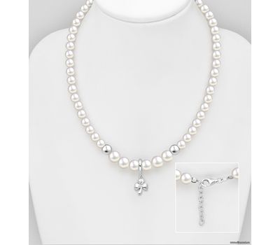 925 Sterling Silver Clover Necklace, Decorated with Fresh Water Pearls